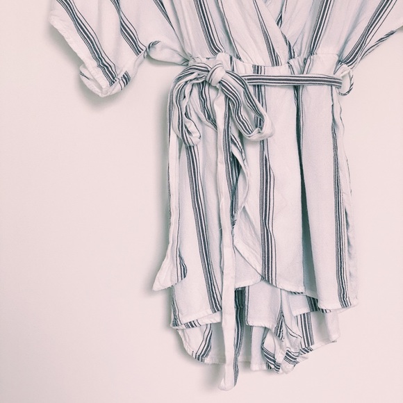 Lulu’s White Striped Short Sleeve V-Neck Romper - Picture 4 of 15